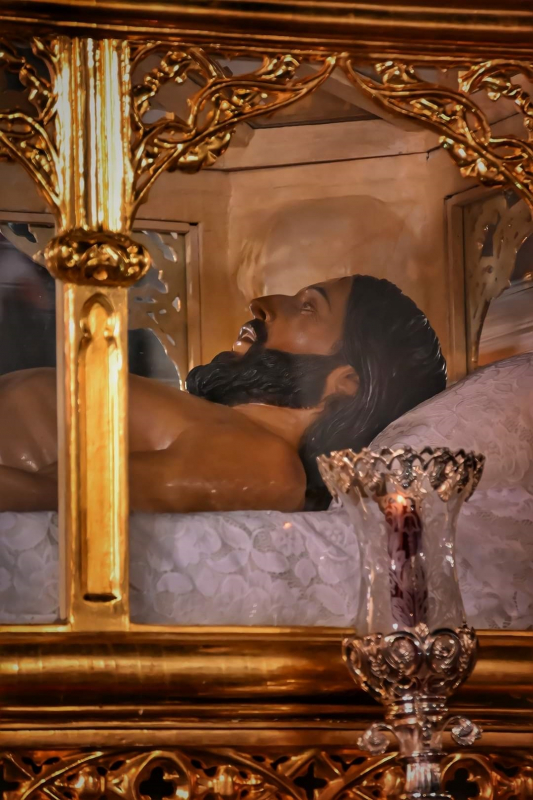Cristo Yacente